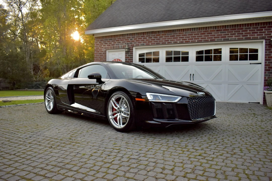 2018 Audi 4S R8 - Image 2 of 31