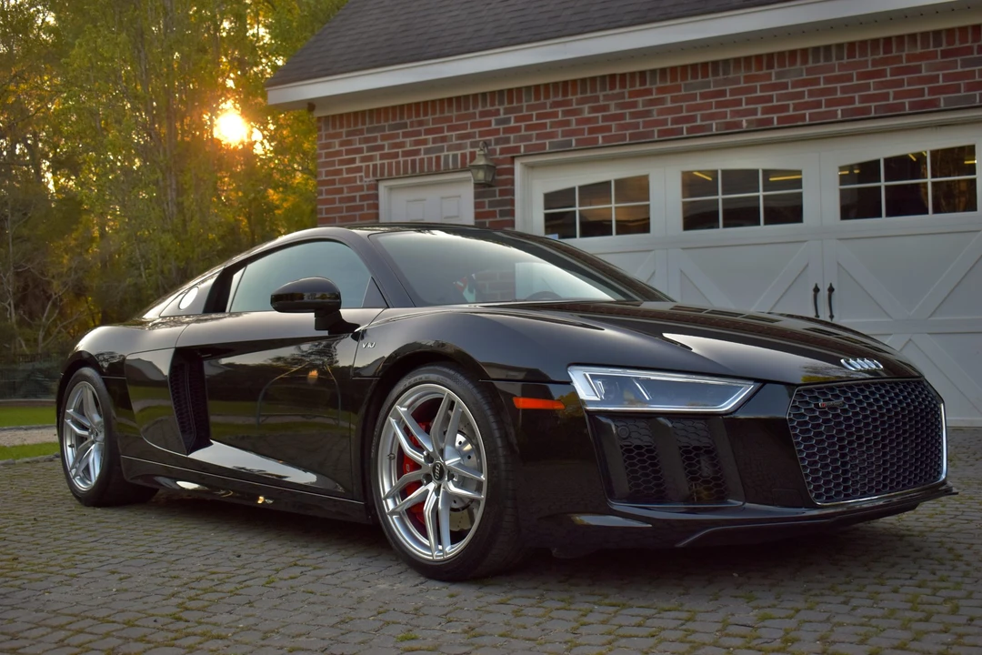 2018 Audi 4S R8 - Image 10 of 31