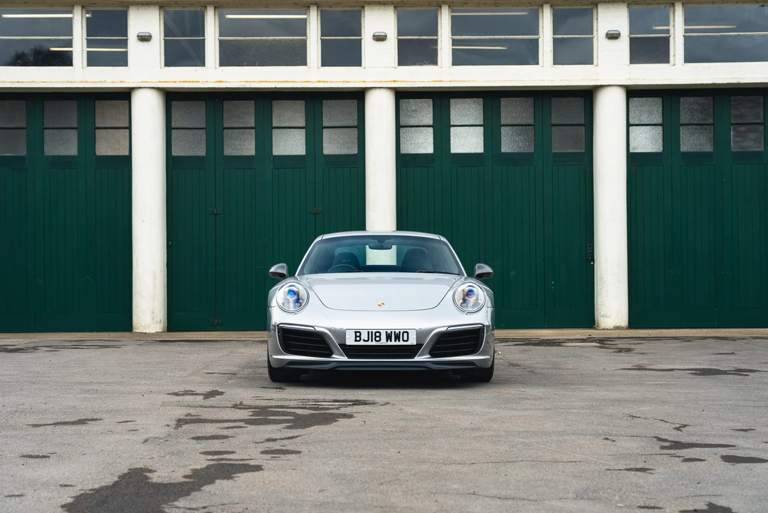 2018 Porsche 991 Carrera T - Image 29 of 31