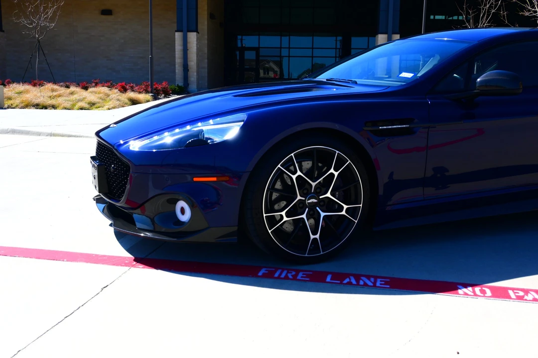 2019 Aston Martin Rapide - Image 25 of 31