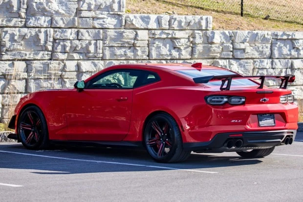 2019 Chevrolet Camaro ZL1 6th Gen - Image 2 of 8