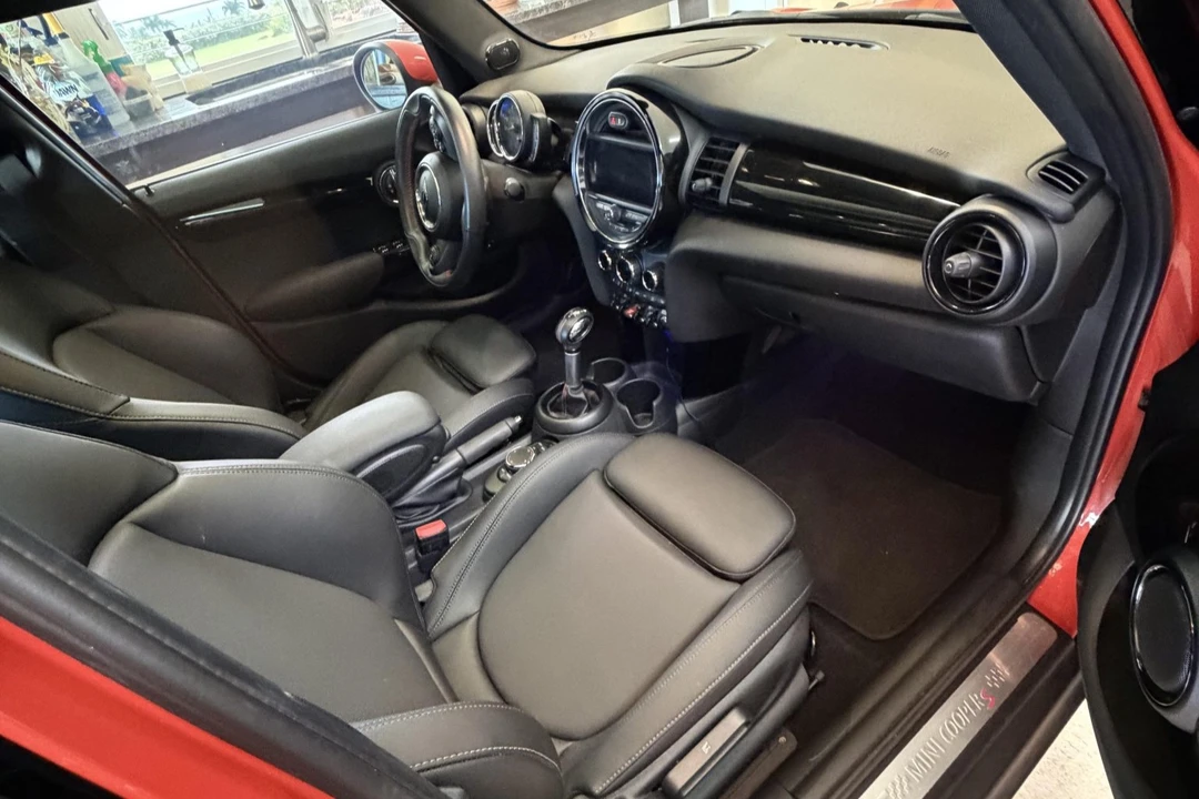2019 Mini Mini Cooper S 3rd Gen - Image 4 of 7