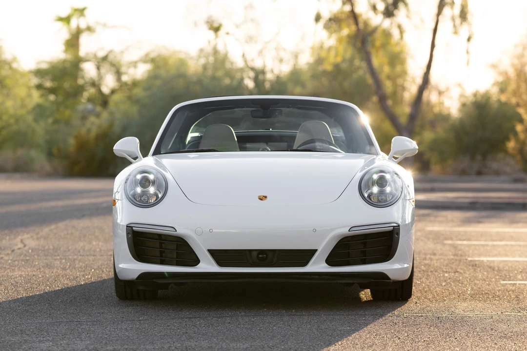 2019 Porsche 991 Targa 4 & 4S - Image 25 of 31
