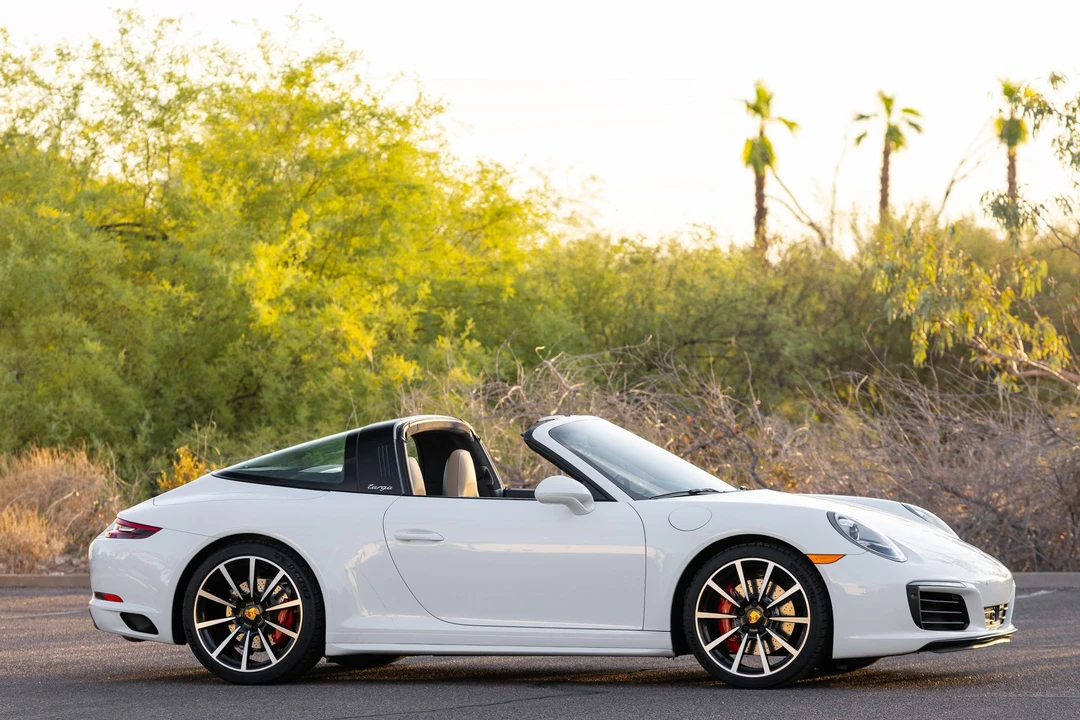2019 Porsche 991 Targa 4 & 4S - Image 22 of 31