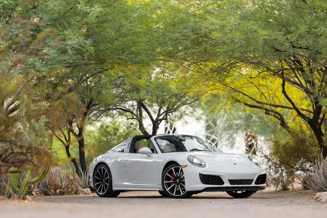 2019 Porsche 991 Targa 4 & 4S - Image 9 of 31