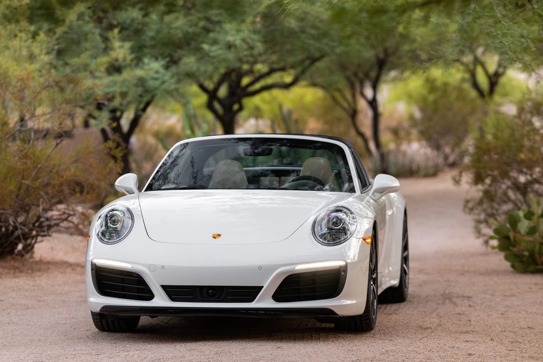 2019 Porsche 991 Targa 4 & 4S - Image 2 of 31