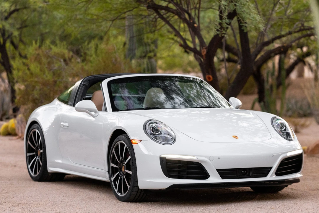 2019 Porsche 991 Targa 4 & 4S - Image 12 of 31