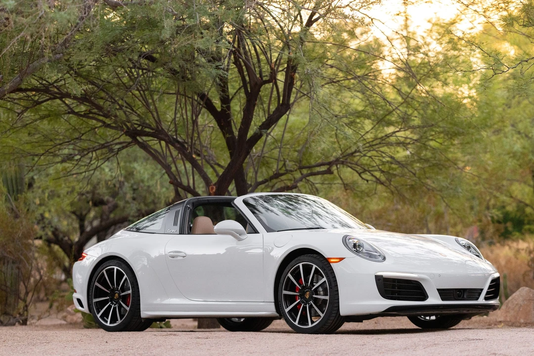2019 Porsche 991 Targa 4 & 4S - Image 10 of 31