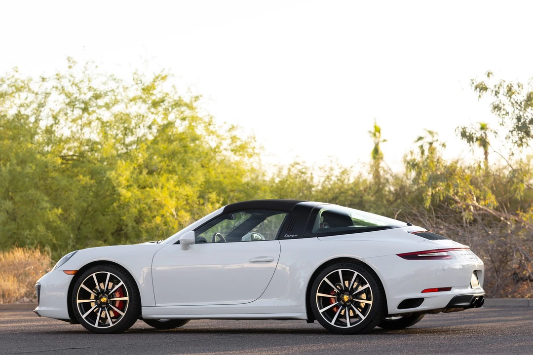 2019 Porsche 991 Targa 4 & 4S - Image 30 of 31
