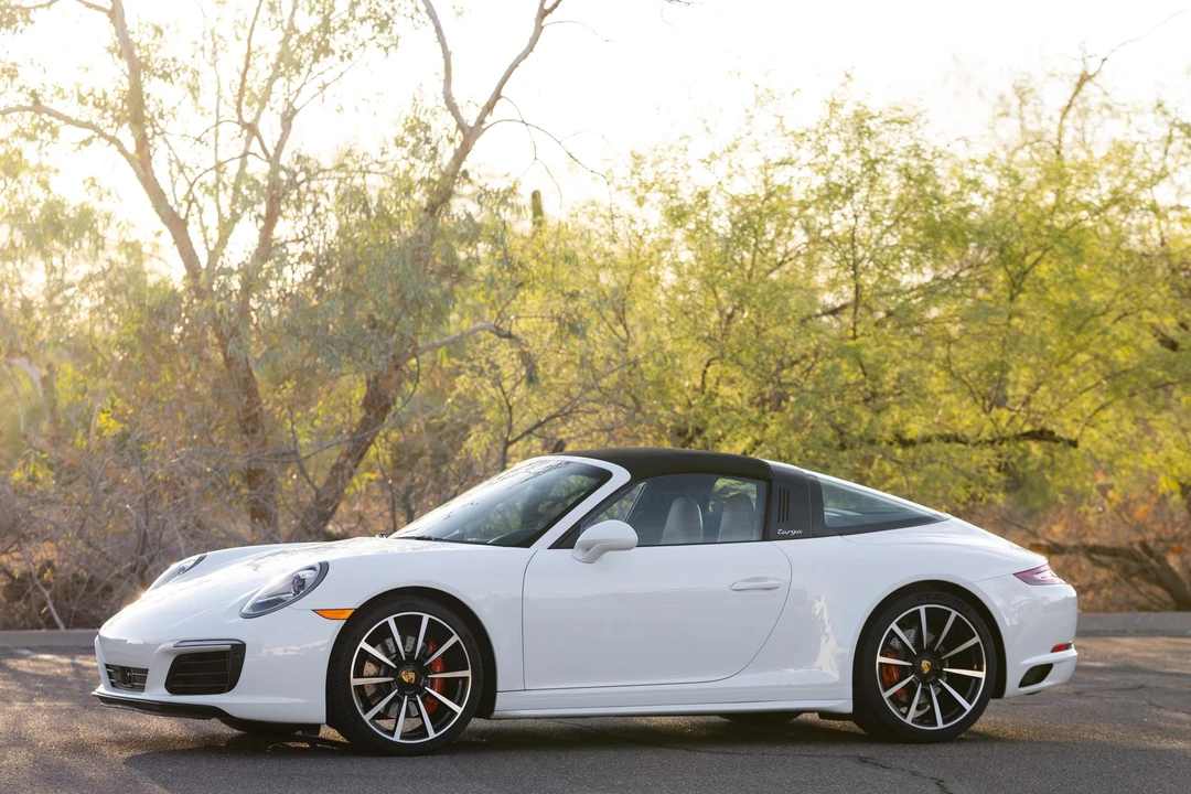 2019 Porsche 991 Targa 4 & 4S - Image 27 of 31