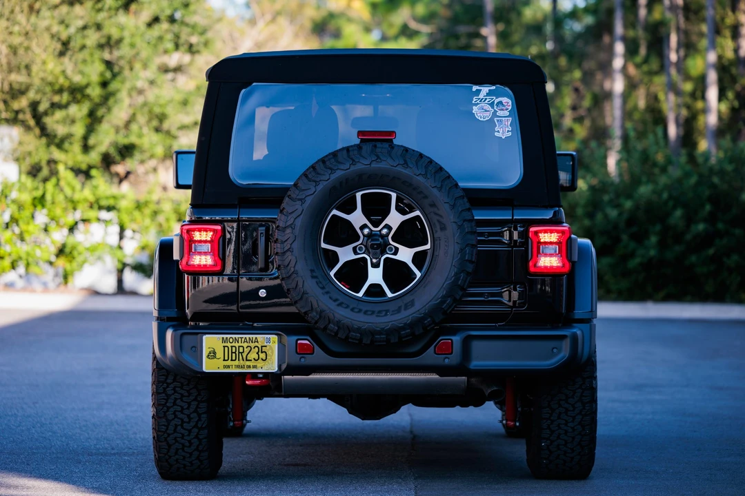 2020 Jeep JL Wrangler - Image 19 of 31