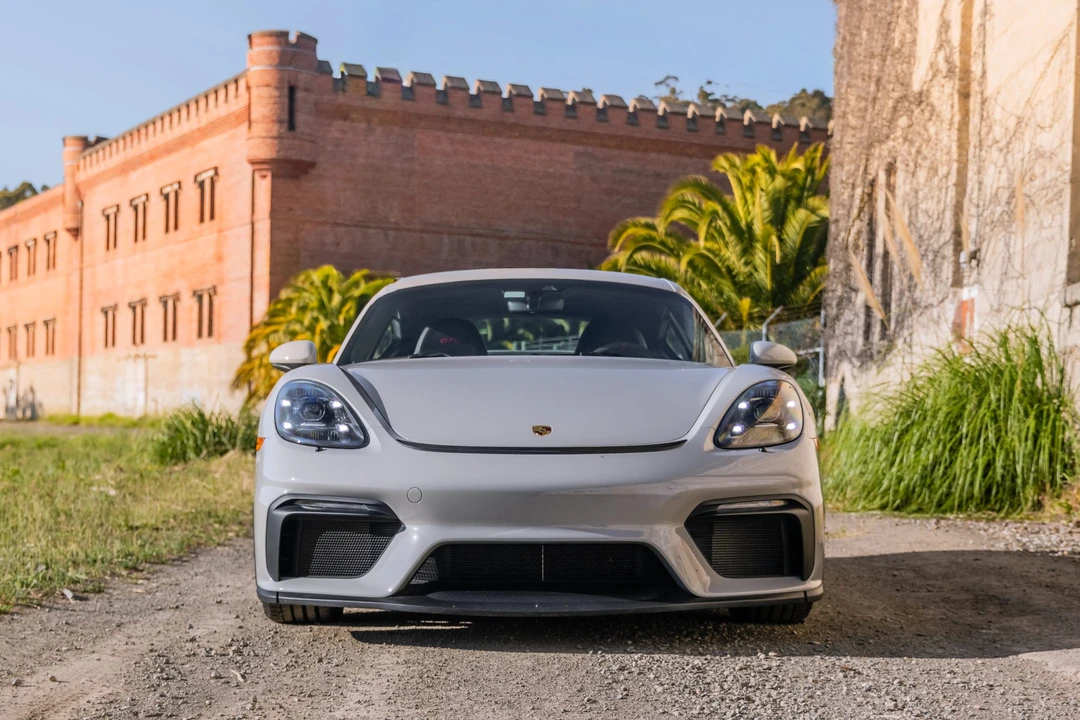 2020 Porsche 718 Cayman GT4 - Image 9 of 31
