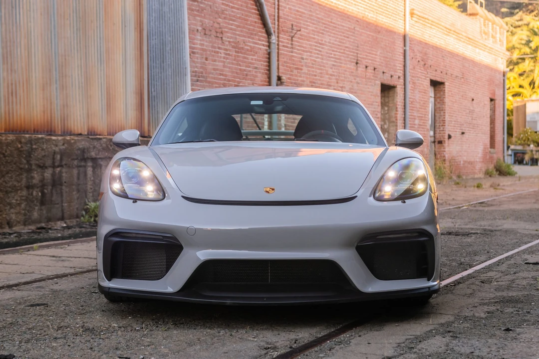 2020 Porsche 718 Cayman GT4 - Image 10 of 31