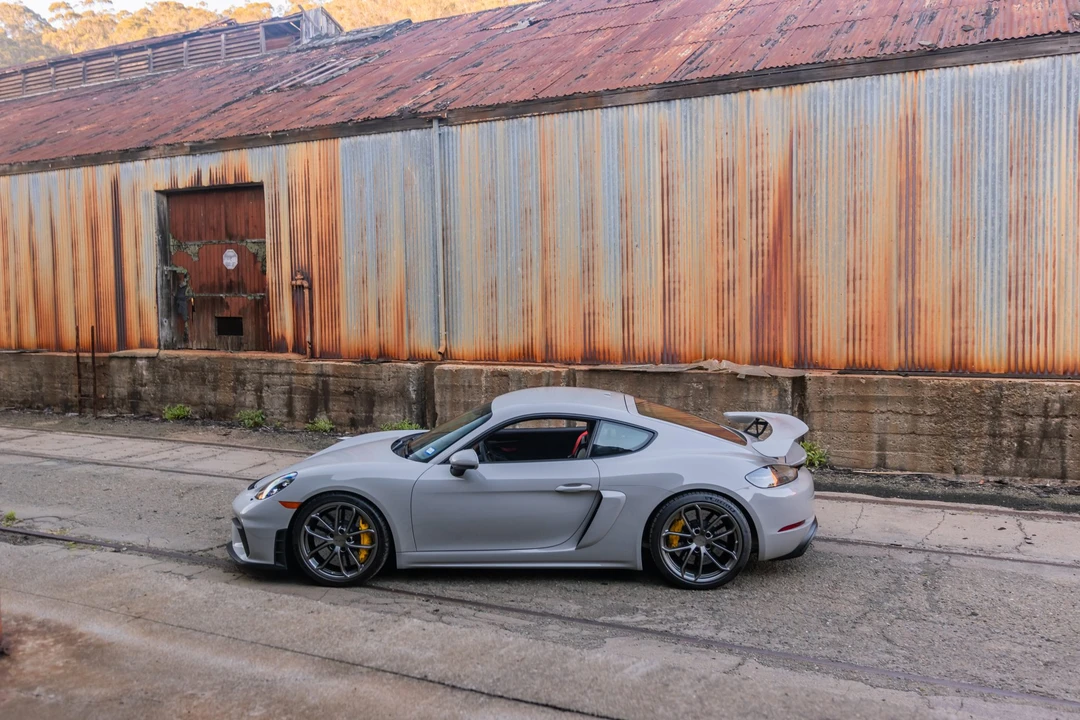 2020 Porsche 718 Cayman GT4 - Image 27 of 31