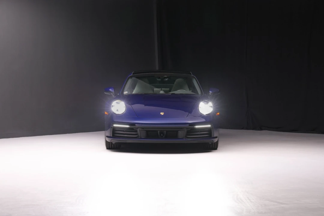 2020 Porsche 992 Carrera 4S - Image 11 of 31