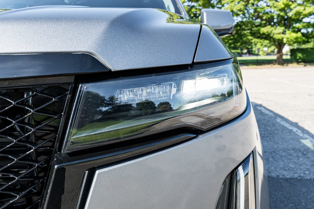2021 Cadillac Escalade 5th Gen - Image 14 of 31