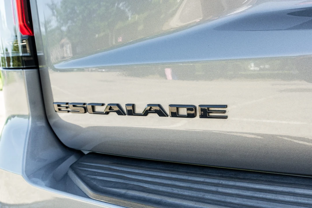 2021 Cadillac Escalade 5th Gen - Image 29 of 31