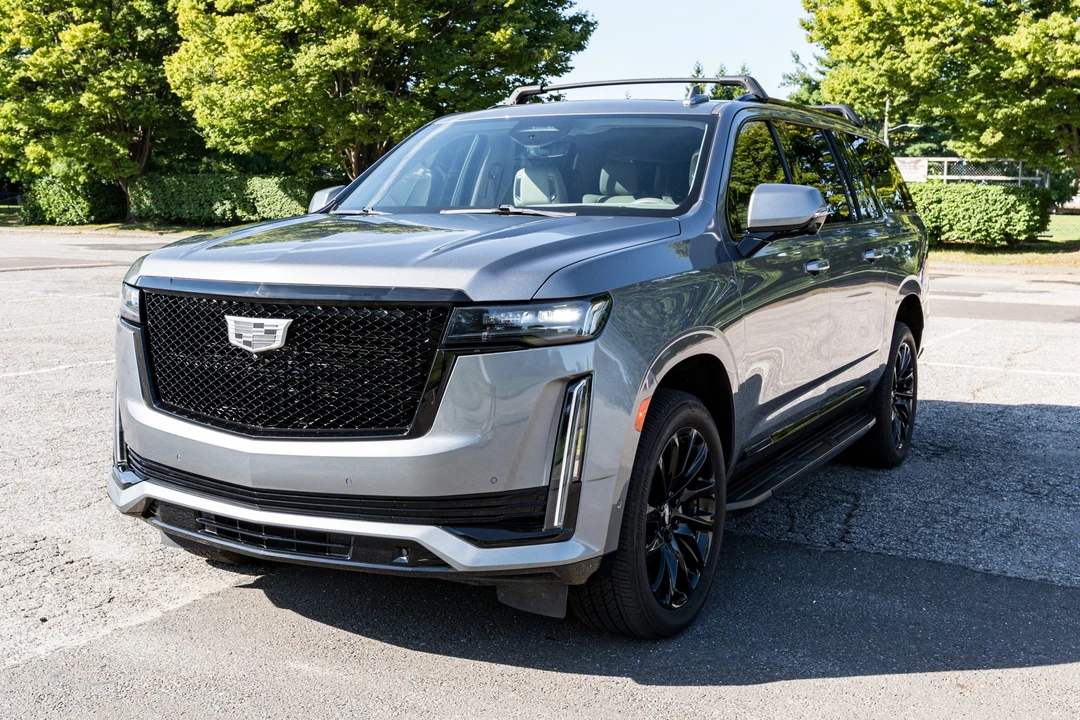 2021 Cadillac Escalade 5th Gen - Image 2 of 31