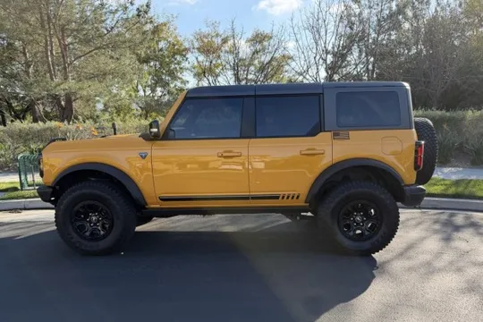 2021 Ford Bronco 6th Gen - Image 3 of 8