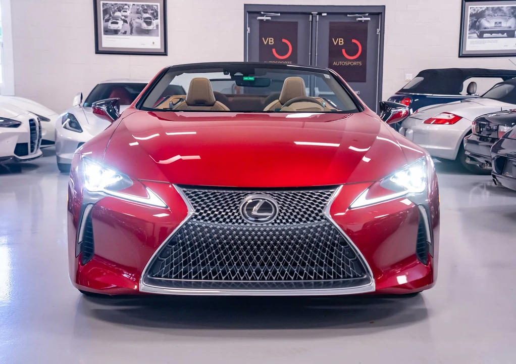 2021 Lexus LC - Image 21 of 31