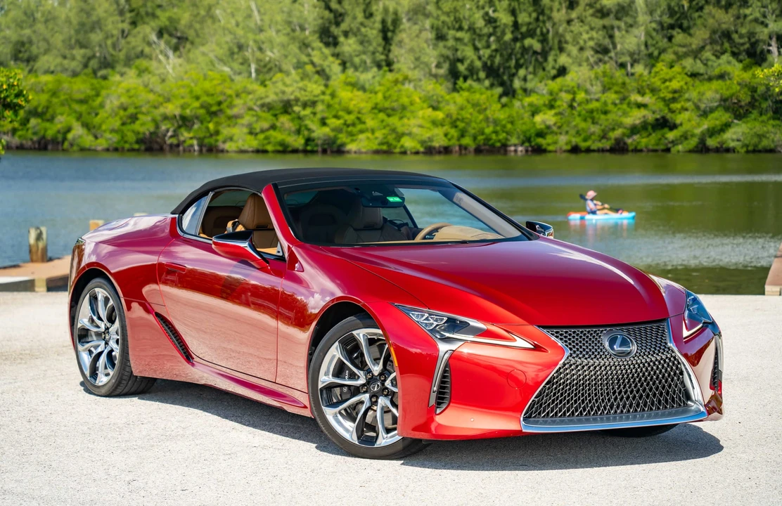 2021 Lexus LC - Image 9 of 31