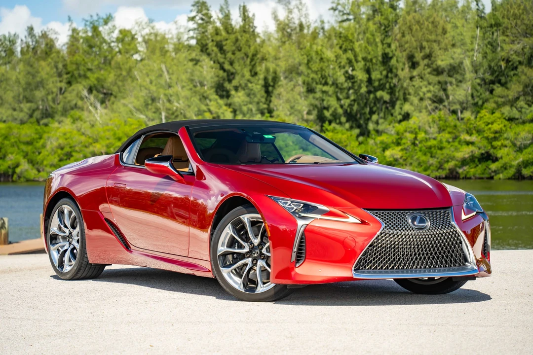 2021 Lexus LC - Image 7 of 31