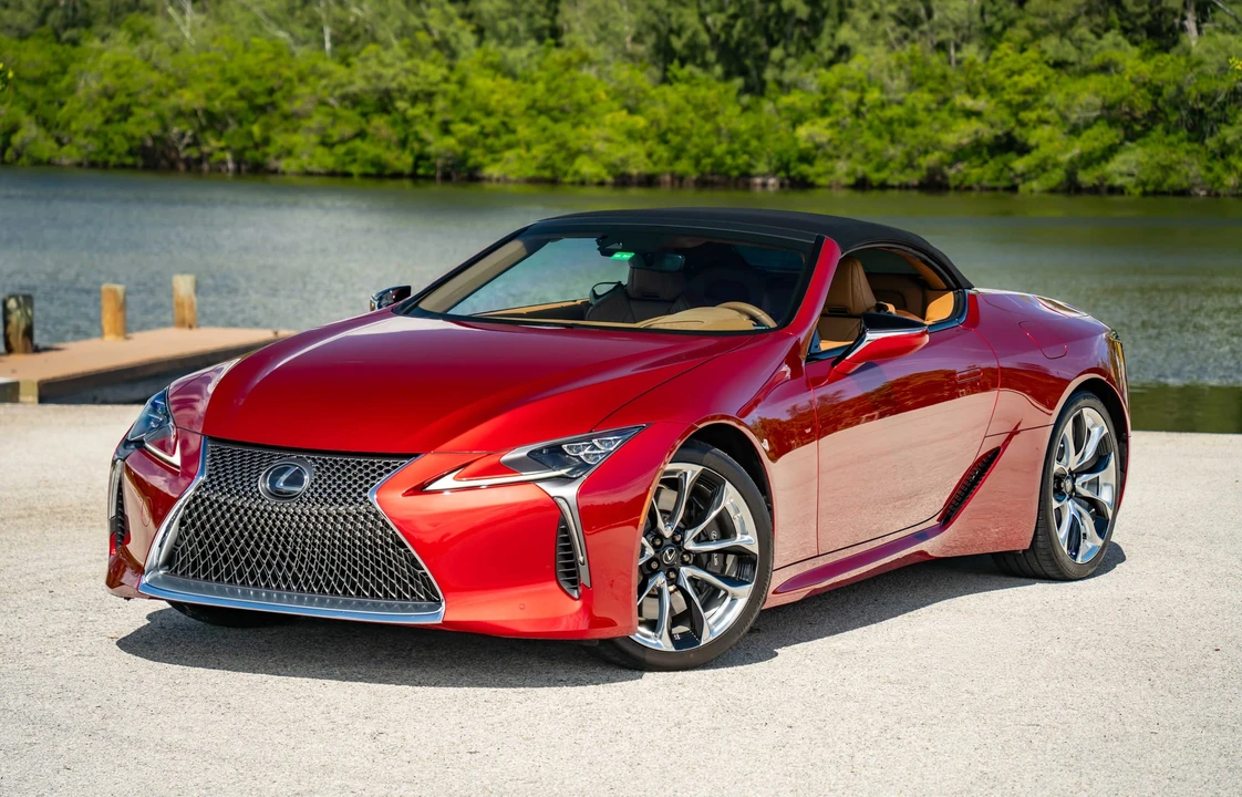 2021 Lexus LC - Image 2 of 31