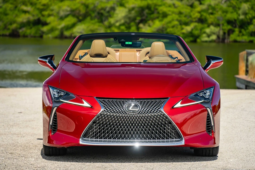 2021 Lexus LC - Image 11 of 31
