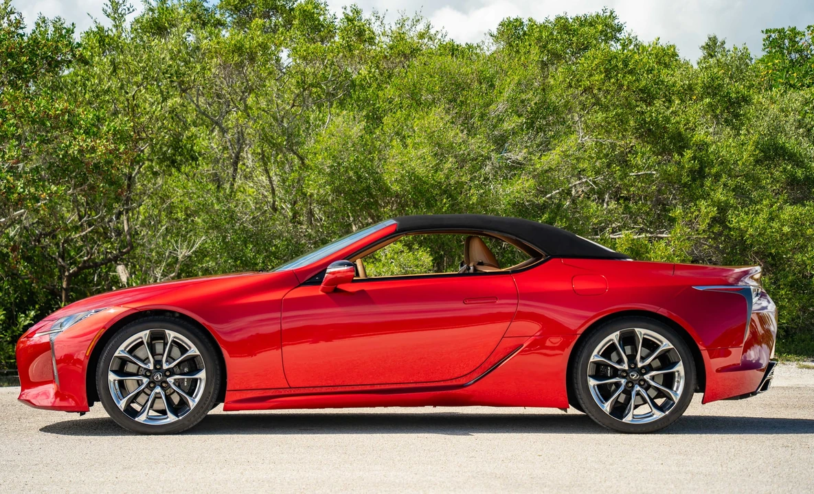 2021 Lexus LC - Image 3 of 31