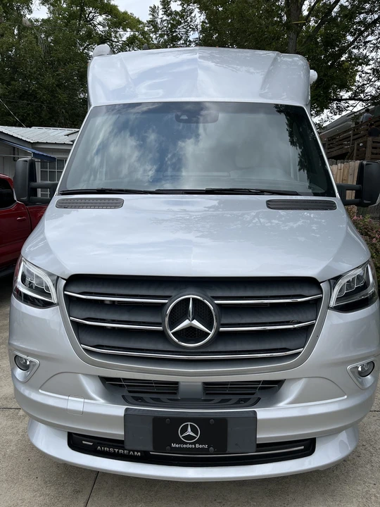 2022 Airstream - Image 11 of 31