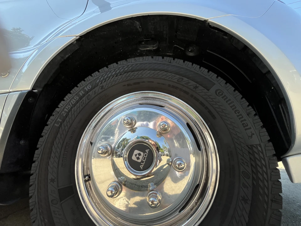 2022 Airstream - Image 25 of 31