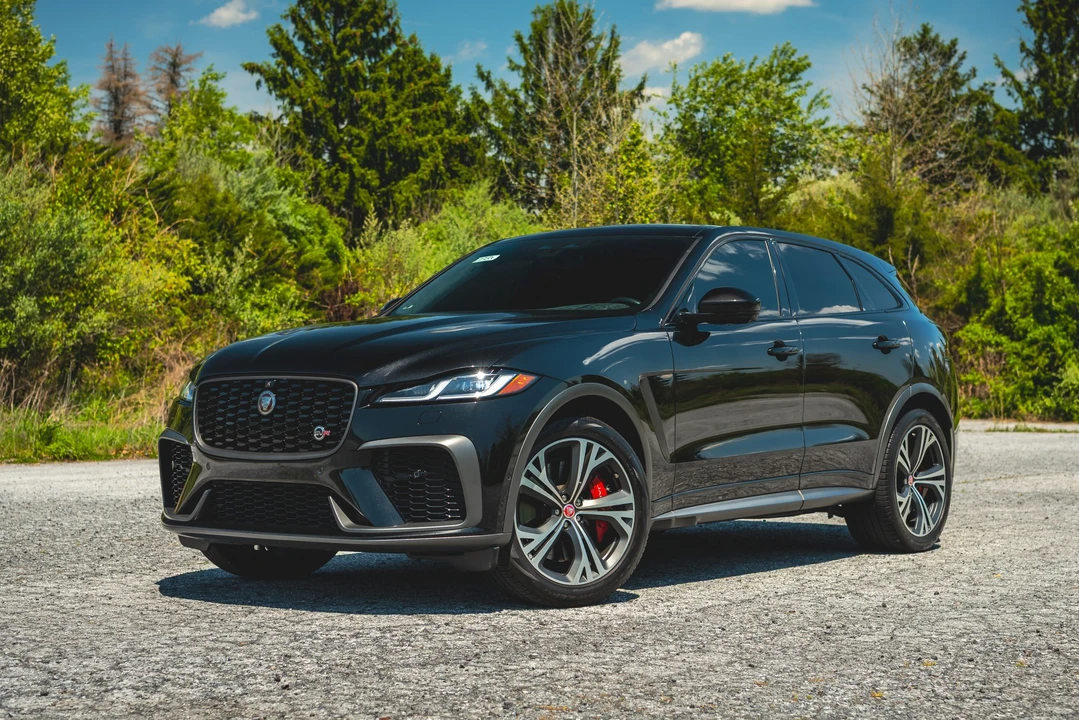 2022 Jaguar F-Pace SVR - Image 5 of 31