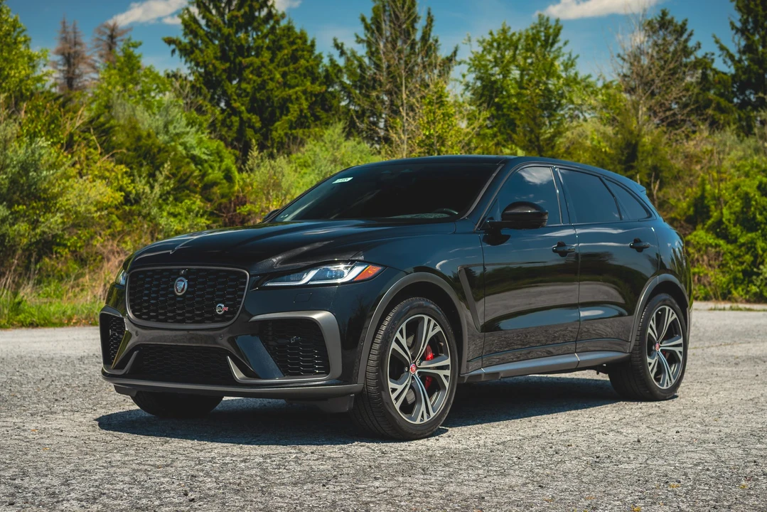 2022 Jaguar F-Pace SVR - Image 6 of 31