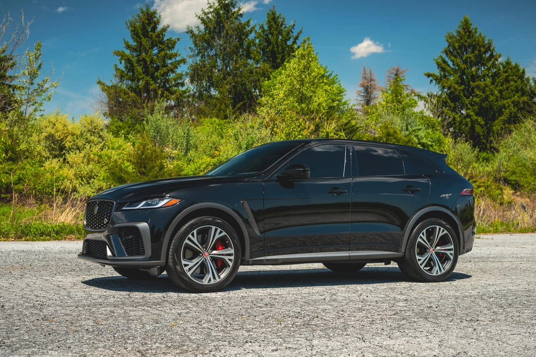 2022 Jaguar F-Pace SVR - Image 12 of 31