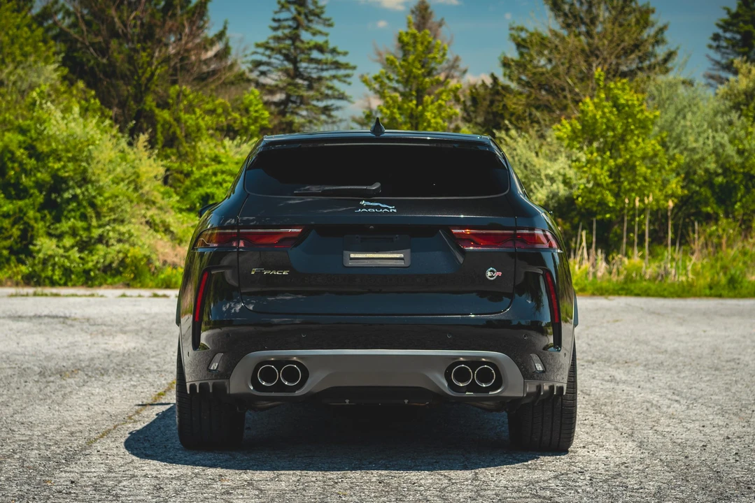 2022 Jaguar F-Pace SVR - Image 24 of 31