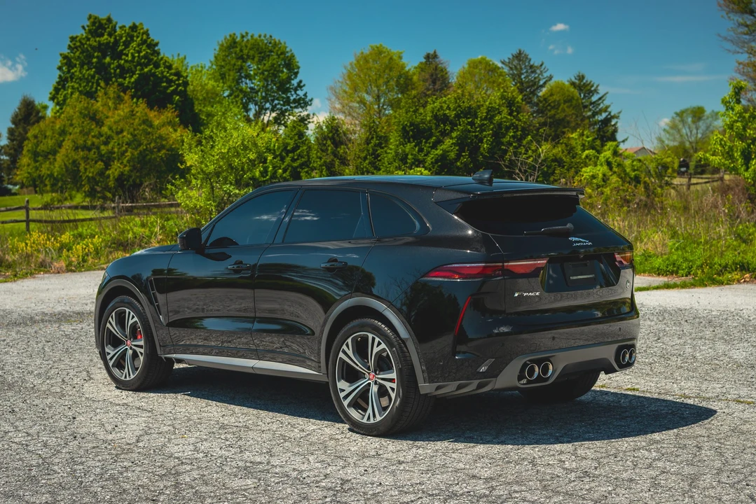 2022 Jaguar F-Pace SVR - Image 16 of 31
