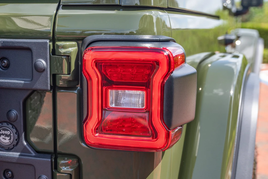 2022 Jeep JL Wrangler Rubicon 392 - Image 14 of 31