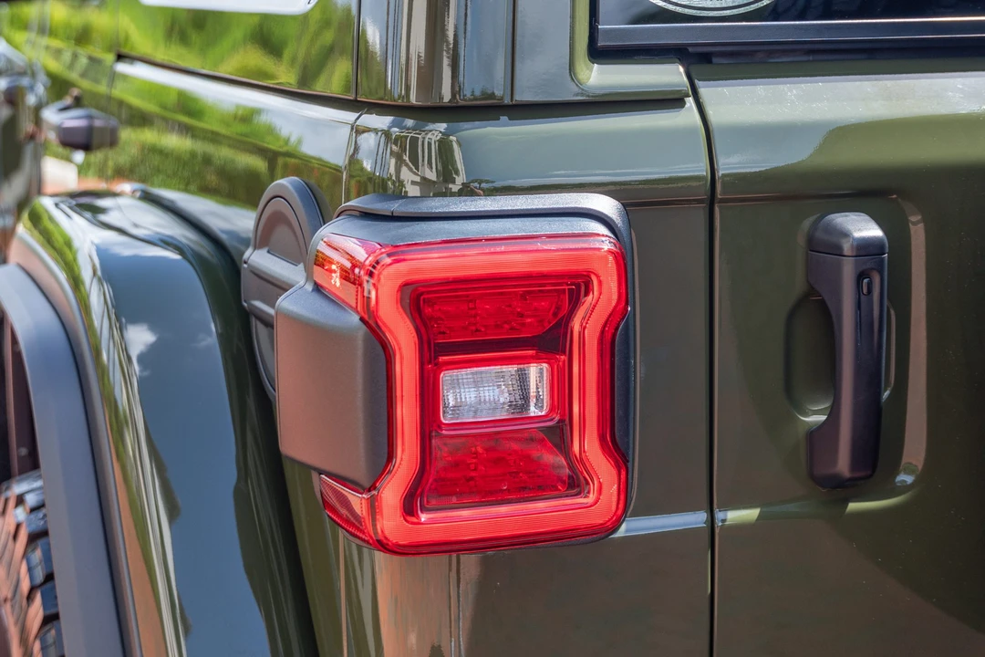 2022 Jeep JL Wrangler Rubicon 392 - Image 13 of 31