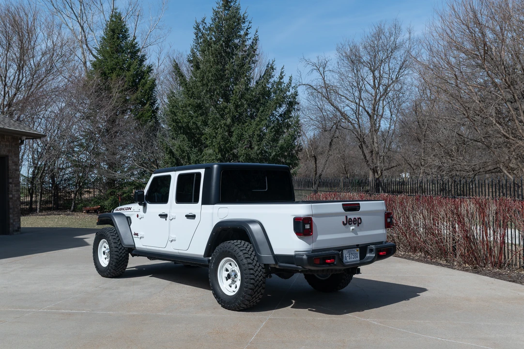 2023 Jeep JT Gladiator - Image 13 of 31