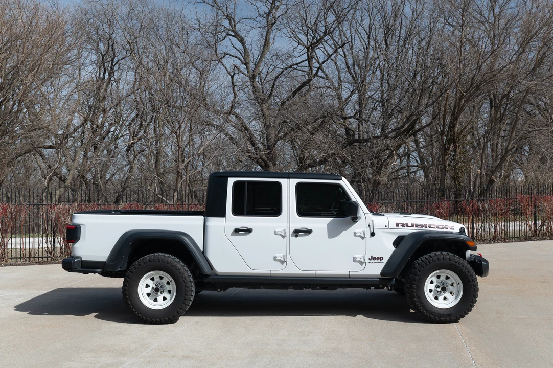 2023 Jeep JT Gladiator - Image 24 of 31
