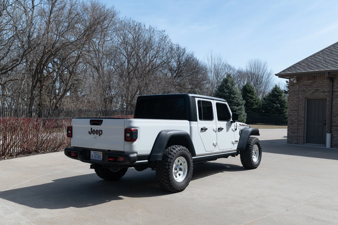 2023 Jeep JT Gladiator - Image 23 of 31