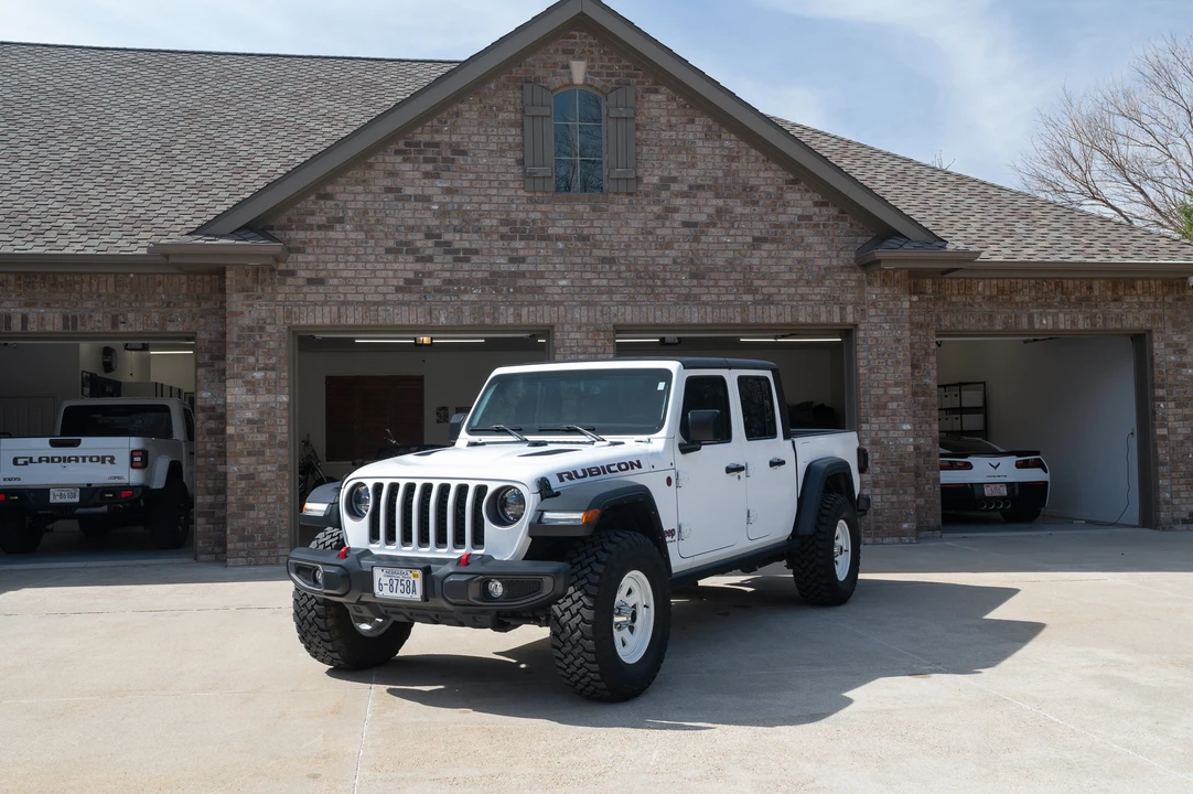 2023 Jeep JT Gladiator - Image 9 of 31