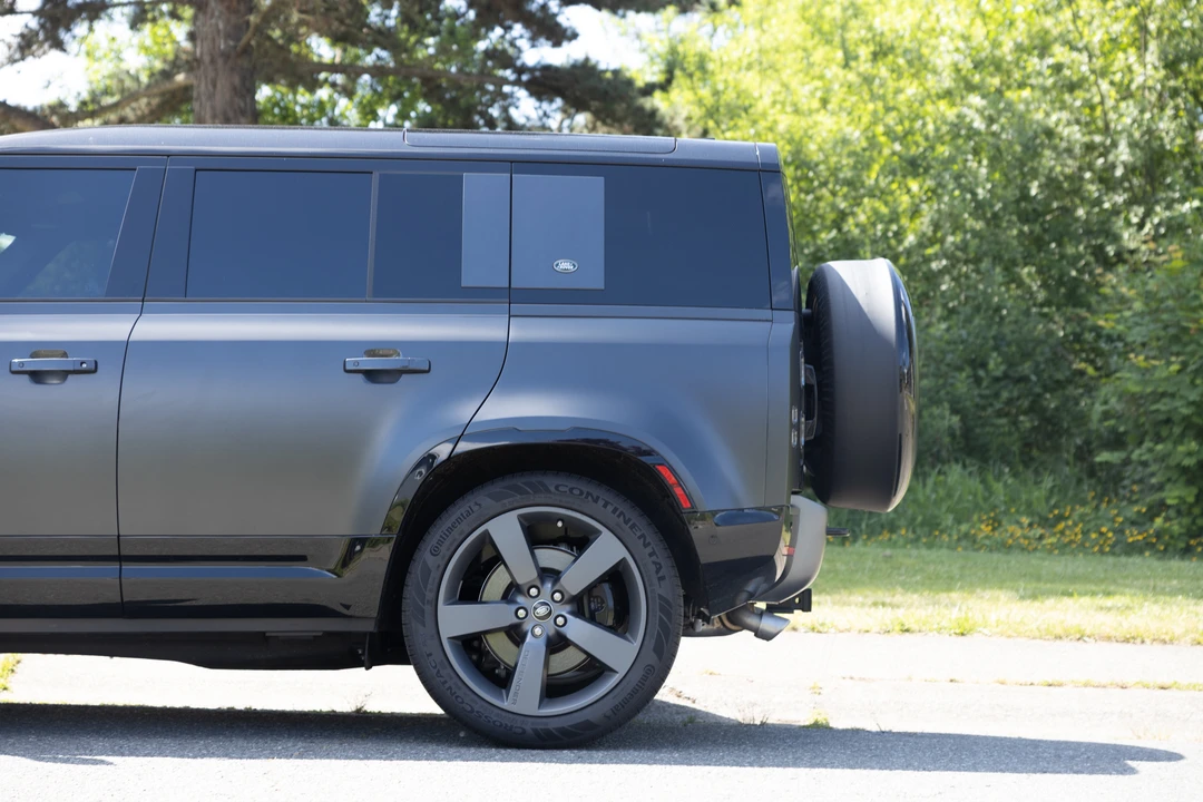 2024 Land Rover Defender L663 - Image 12 of 31