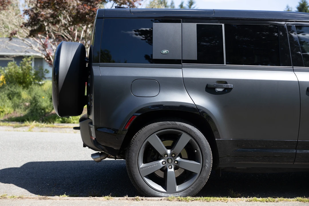 2024 Land Rover Defender L663 - Image 13 of 31