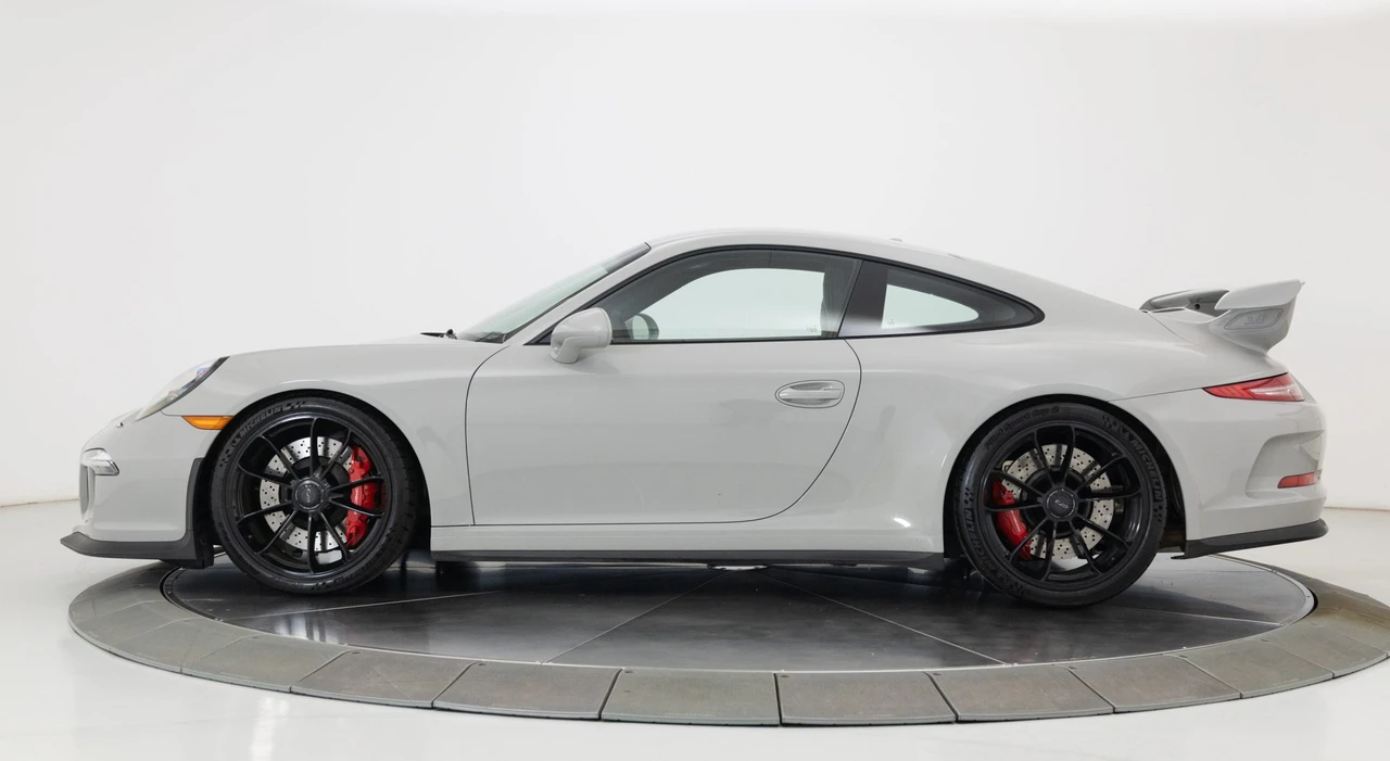 2015 Porsche 991 GT3 - Image 8 of 31