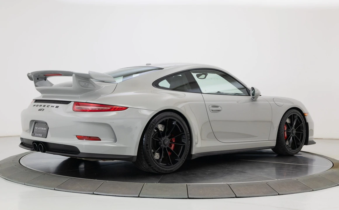 2015 Porsche 991 GT3 - Image 11 of 31
