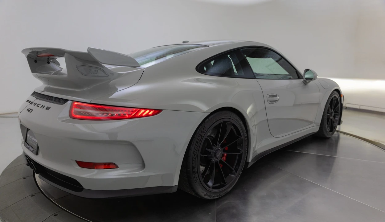 2015 Porsche 991 GT3 - Image 12 of 31