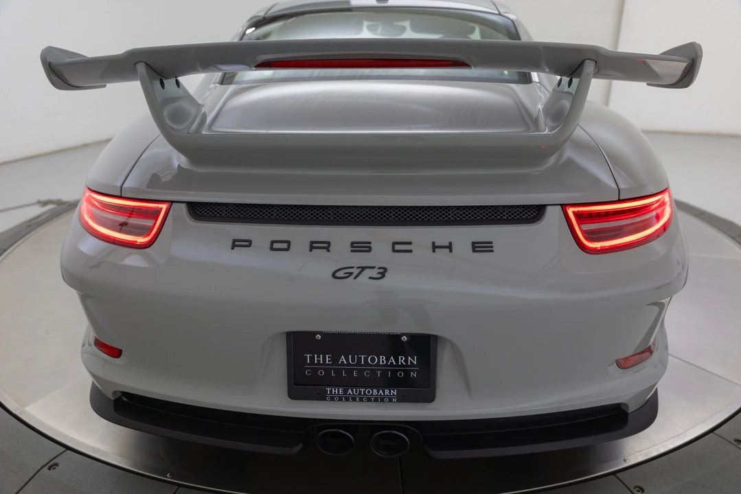 2015 Porsche 991 GT3 - Image 17 of 31