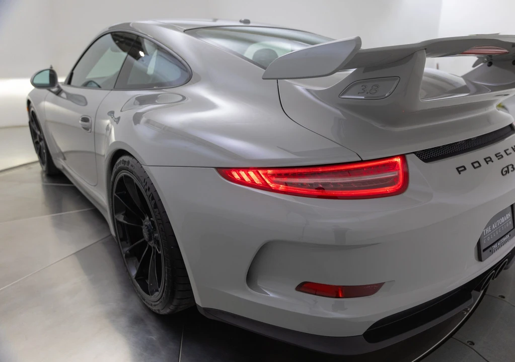 2015 Porsche 991 GT3 - Image 16 of 31