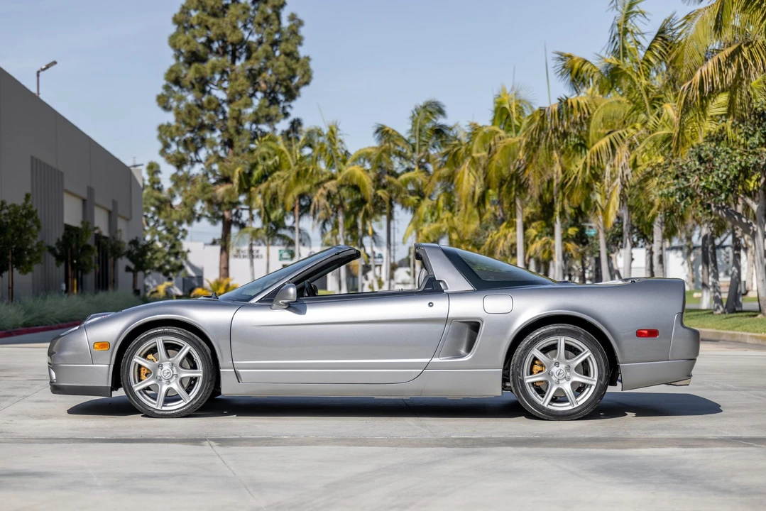 2002 Acura NA2 NSX - Image 7 of 31